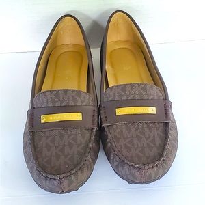 🎉SOLD🎉 Michael Kors Signature Loafers